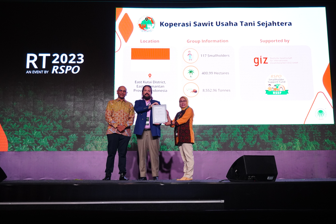 Helmida, Perempuan, dan Tantangannya di Sektor Kelapa Sawit