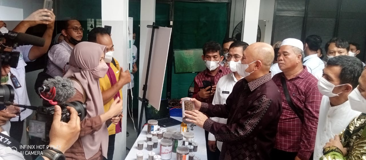 MenKopUKM: Percepat Pembangunan Pabrik Minyak Makan Merah oleh Koperasi